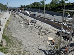 The off-ramp to Sherbrooke St. from the northbound Décarie Expressway is off-limits to motorists.