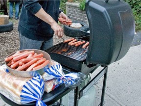 The Vaudreuil-Soulanges Constituency Youth Council invites youth aged 15+ from across the Off-Island to come enjoy a free networking barbecue on Saturday. The first 50 attendees will be treated to a gourmet popsicle from Pop Culture.