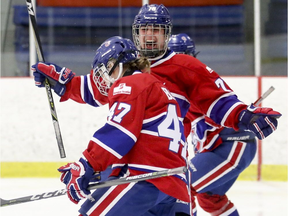 Les Canadiennes Skate Into Place Bell In Laval For 2018-19 Cwhl Season 