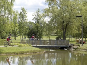 Michel-Chartrand Park has 20 kilometres of bicycle paths and is criss-crossed with pedestrian walkways.