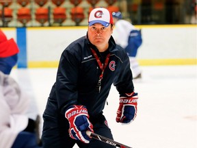 Dany Brunet has resigned as head coach of the Canadiennes for personal reasons.