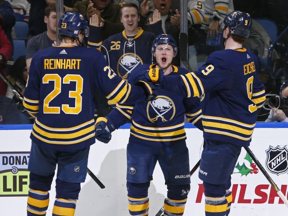 Eichel pushes point streak to 16, Sabres fall to Isles in OT
