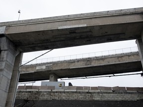 Because of work being done on the Turcot Interchange this weekend, the section of the Turcot that links eastbound Highway 20 to the Champlain Bridge will be closed from 11.59 p.m. on Friday until 5 a.m. Monday.