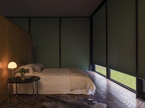 No more rude awakenings with sunlight sneaking in when you are in snooze mode. The Duette LightLock shade system prevents light leakage between the shade and window edge to create total blackout. Special U-shape side channels overlap the front and back of the shades and fully block out light.