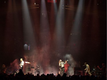 Mumford and Sons perform at the Bell Centre on March 4, 2019.