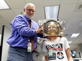 Ste-Justine Hospital cancer patient Benjamin Lepage visited the NASA Space Center in Houston, Texas through the Children's Wish Foundation of Canada.
