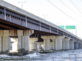 The Galipeault Bridge links Ste-Anne-de-Bellevue with Île Perrot.