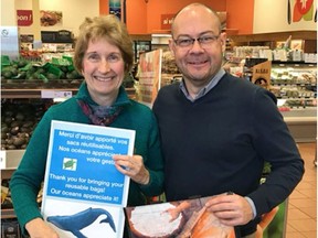 Francis Deroo of Provigo Baie-D'Urfé and Susan Hawker are proud to announce that this Provigo is taking a stand to reduce the amount of plastic in our environment.