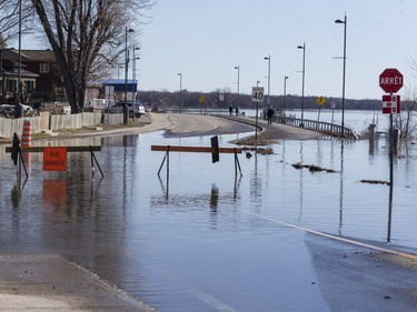 The intersection of rue Jacques-Cartier and Rue des Montgolfières in Gatineau is closed due to flooding on April 22, 2019.