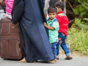 The Observatoire des tout-petits notes that it does not have figures on just how many families are affected by the situation.