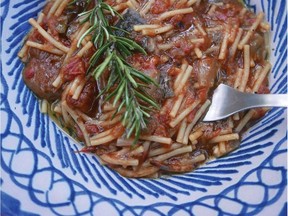 The Spanish like pasta in seafood dishes, soups and sauces.