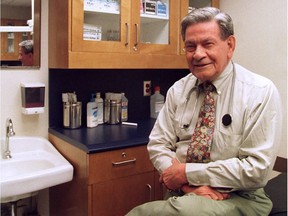 Dr. Douglas Kinnear in the Montreal Canadiens team clinic at what was then the Molson Centre on June 1, 1999.