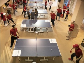 MONTREAL, QUE.: JUNE 6, 2019 --  Participants take part in the corporate Cardiac Smash ping pong event at Bonsecour market on Thursday June 6, 2019. (Pierre Obendrauf / MONTREAL GAZETTE) ORG XMIT: 62644 - 1293