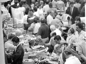 Shoppers hunt for bargains at the Pascal bankruptcy sale at the St-Antoine St. store on June 6, 1991.