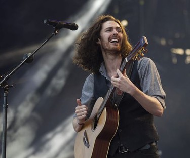 MONTREAL, QUE.: AUGUST 4, 2019 --The artist Hozier performs on Day 3 of the Osheaga Music and Arts Festival at Parc Jean-Drapeau in Montreal Sunday, August 4, 2019. (John Kenney / MONTREAL GAZETTE) ORG XMIT: 62922