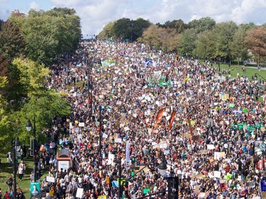 Participants following the Greta Thunberg-led Montreal climate march overflow Parc Ave. heading south from Mount Royal Sept. 27, 2019.