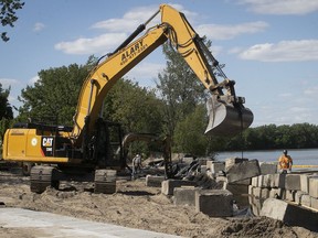 Construction goes on at the new Verdun public beach on Monday June 17, 2019. (Pierre Obendrauf / MONTREAL GAZETTE) ORG XMIT: 62720 - 2343