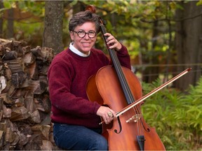 Annie de Lorimier takes cello lessons from Sinfonia de l'ouest cellist Joanne Grant.