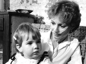 Diane Hébert, seen with 3-year-old daughter Isabelle, was waiting for a heart-and-lung transplant when this photo was published on Page 1 of the Montreal Gazette on Oct. 21, 1983.