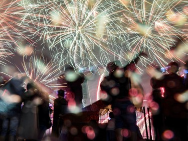 Fireworks explode over Lagoon Beach during New Year's eve celebrations at Ancol in Jakarta, Indonesia January 1, 2020 in this photo taken by Antara Foto.  Antara Foto/Muhammad Adimaja/via REUTERS  ATTENTION EDITORS - THIS IMAGE WAS PROVIDED BY A THIRD PARTY. MANDATORY CREDIT. INDONESIA OUT.