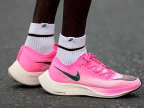 An athlete weas the Nike Vaporfly shoes.