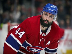 Canadiens centre Nate Thompson gets ready to take faceoff during NHL game against the Arizona Coyotes at the Bell Centre in Montreal on Feb. 10, 2020.