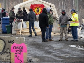 Protesters have been reinforcing their blockade in Kahnawake.