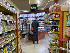 In grocery stores, and most everywhere else, we have largely trusted authorities and followed their advice from the moment Quebec and Canada laid down social distancing laws.
