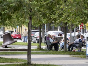 Now that we are allowed small gatherings outside, Montreal are carefully starting to emerge from isolation.