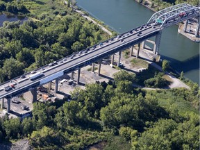 Transport Quebec is enacting certain measures to try to limit the impact the closure of the Mercier Bridge will have on motorists during the next month, including free public transit next week.