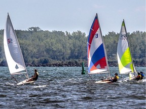 Blues skies and a good wind brought out the sailors and kite surfers to the waters off Parc Fort-Rolland in Lachine on Wednesday August 12, 2020. Dave Sidaway / Montreal Gazette ORG XMIT: 64866