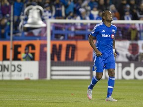 Didier Drogba hobbles back to the field after being hurt in a 2015 Montreal Impact game. Once pain dissipates to the point where it is tolerable, physiotherapists Blaise Dubois and Jean-François Esculier say limping is better than avoiding any weight-bearing.