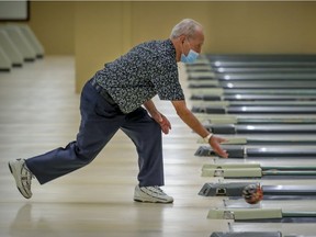 Guy Comtois bowls at Centre de Quilles Moderne in Montreal Monday September 28, 2020.