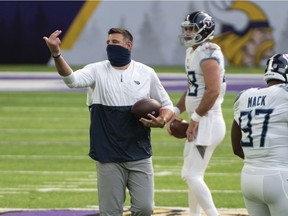 Head coach Mike Vrabel of the Tennessee Titans gestures to his team before the game against the Minnesota Vikings at U.S. Bank Stadium on September 27, 2020 in Minneapolis, Minnesota.