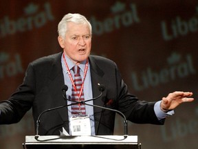 Former Canadian prime minister John Turner addresses the Liberal convention in Montreal on Dec. 2, 2006.