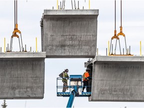 Construction of the REM along Highway 40 in the West Island.