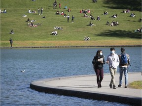 People enjoy an October day on Mount Royal.