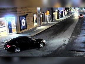 A black, four-door Infiniti model 2010 or 2012 is being sought by the Sûreté du Québec, who believe it could be linked to the slaying in 2019 of Éric Francis de Souza.