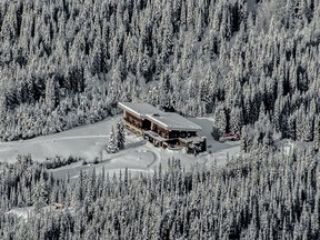 The Bobbie Burns Lodge in B.C. is accessible only by helicopter in winter.