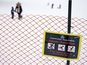 Fencing has been installed around the toboggan hill at the privately-owned Beaconsfield Golf Club in Pointe-Claire.