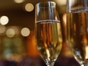 Bill Zacharkiw’s seasonal sparkling wine picks range from unbeatable bargains to rare splurges.