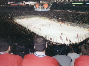A packed house saw the Canadiens beat the Dallas Stars 4-1 in the final game at the Forum on March 11, 1996.