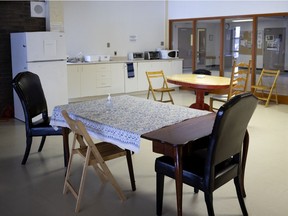 A lounge area inside the West Island warming center located on Château-Pierrefonds Ave. in Pierrefonds.