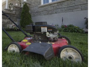 Dollard-des-Ormeaux will introduce a new narrower lawn mowing window this summer.