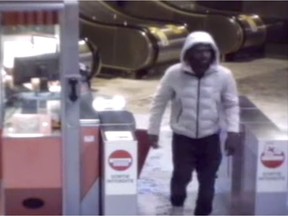 A suspect in a vicious assault enters the Acadie métro station on Jan. 29, 2021.
