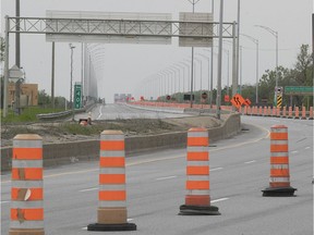 The Île-aux-Tourtes Bridge was closed to all traffic as of Thursday May 20, 2021, due to safety concerns for motorists.
