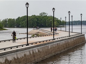 The pier area at the lock in Ste-Anne-de-Bellevue has been renovated and is open to the public. The Ste-Anne-de-Bellevue Canal National Historic Site is currently offering limited visitor access and basic services, including mooring areas; the downstream jetty and upstream jetty; water fountains; and public toilets.