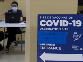 Walk-in clinics will provide second doses of the Pfizer vaccine to people who had trouble making appointments on the Clic Santé site this week.