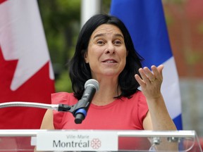 The white-collar workers' agreement was signed by Valérie Plante and Syndicat des fonctionnaires municipaux de Montréal president Francine Bouliane on Tuesday.