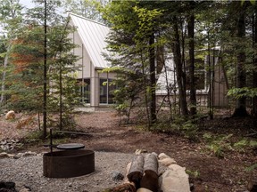 Beside Habitat chalets are part of a land and lake conservation project in Lanaudière.
